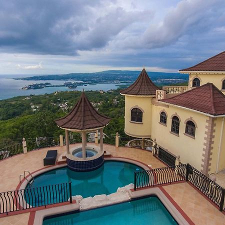 Clarridge View Guesthouse Montego Bay Exterior photo