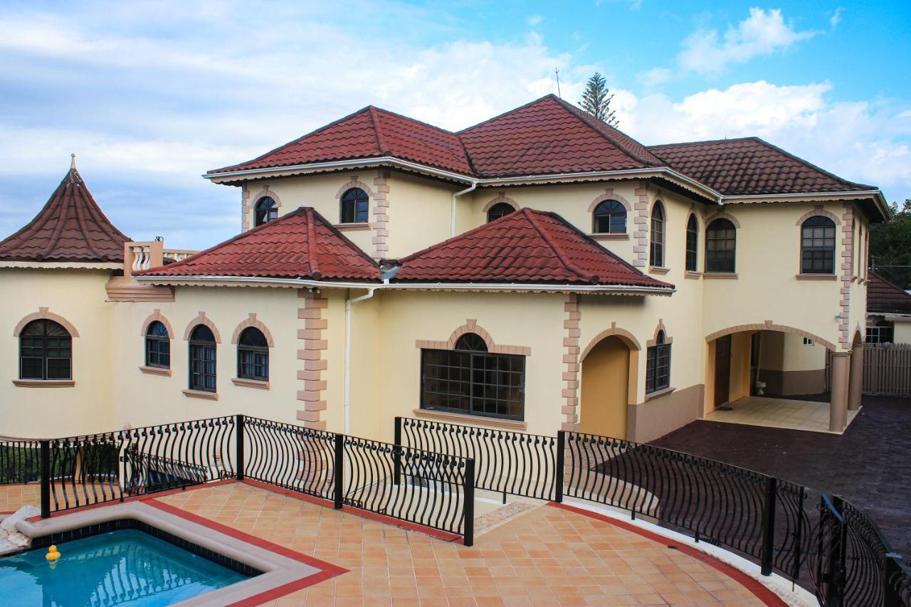Clarridge View Guesthouse Montego Bay Exterior photo