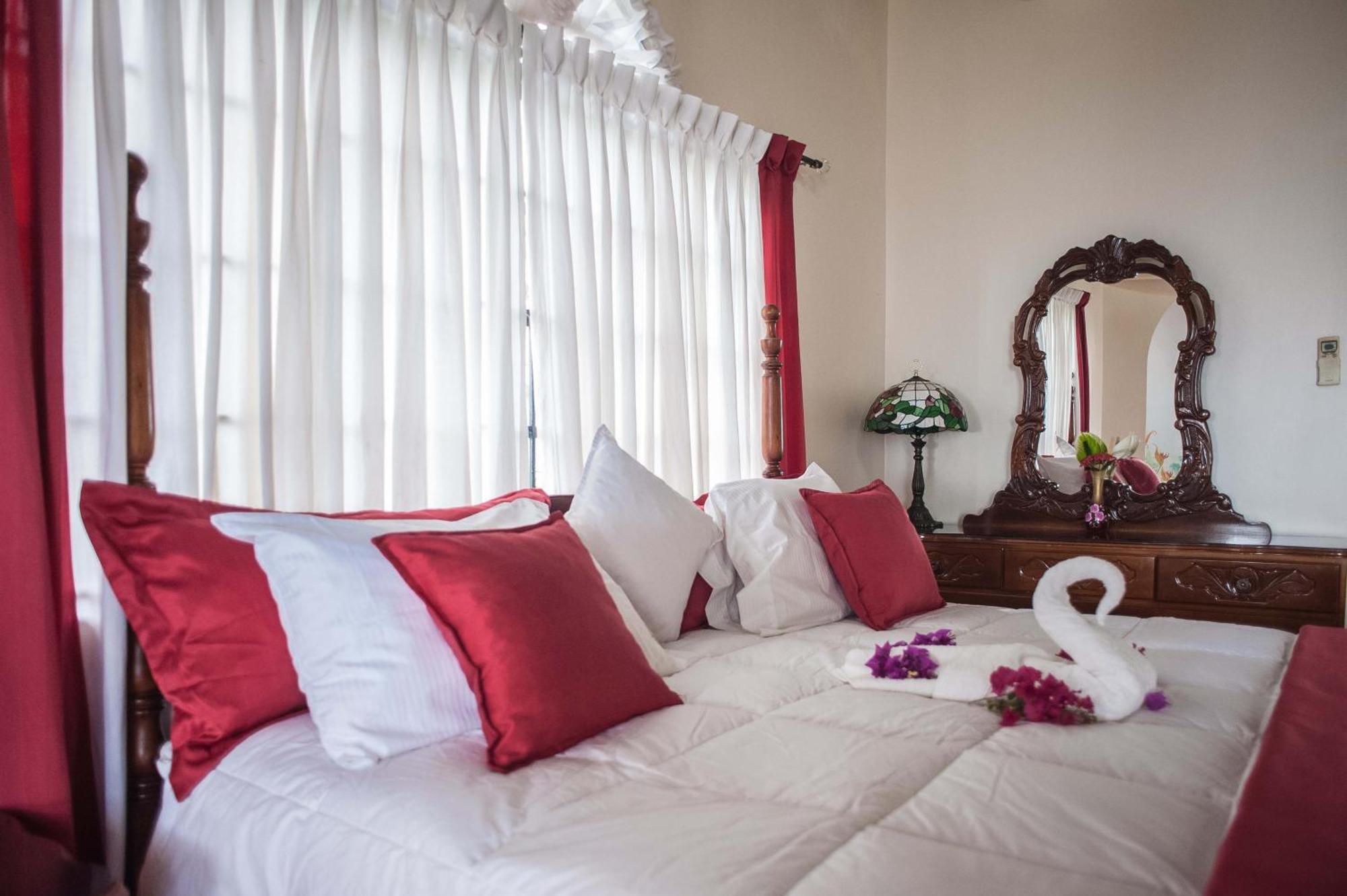 Clarridge View Guesthouse Montego Bay Exterior photo