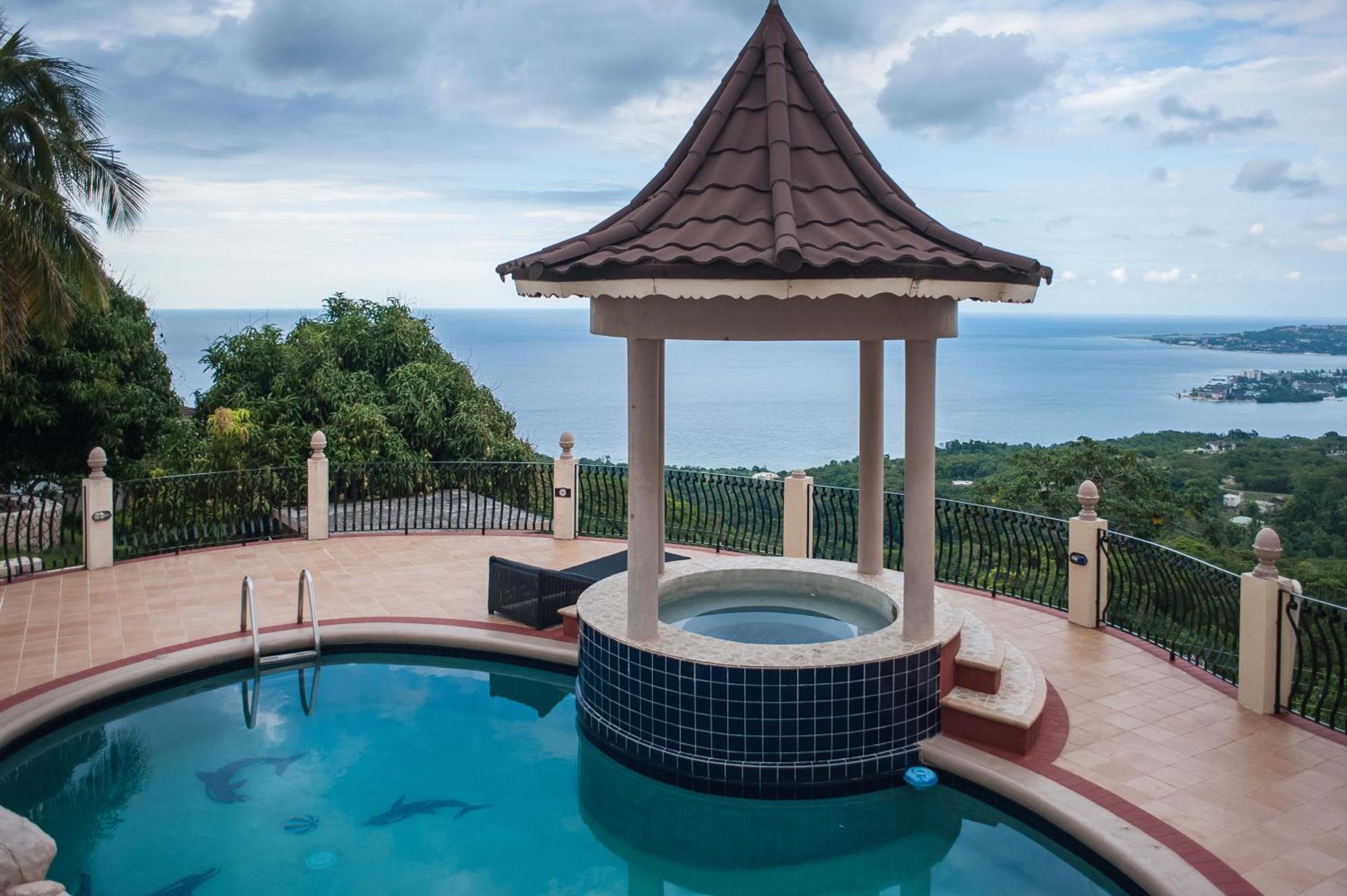 Clarridge View Guesthouse Montego Bay Exterior photo