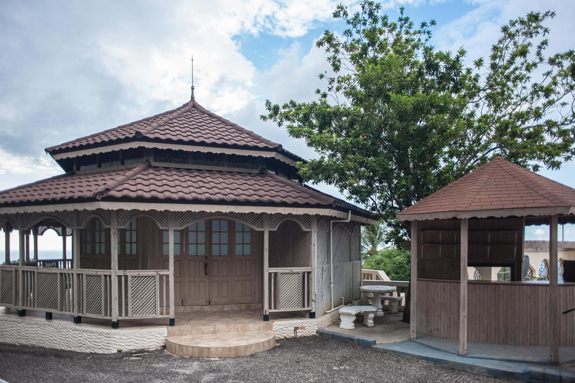 Clarridge View Guesthouse Montego Bay Exterior photo